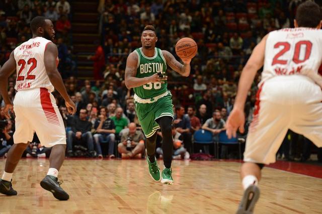 身赛险受伤 身赛险受伤